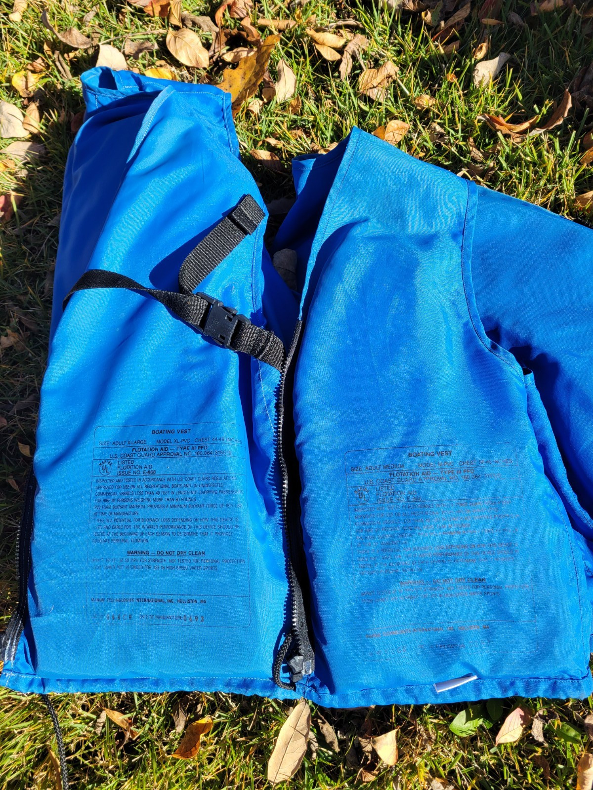 Intex Explorer K2 Inflatable Kayak – 2 Person (very good, 2 life preservers)