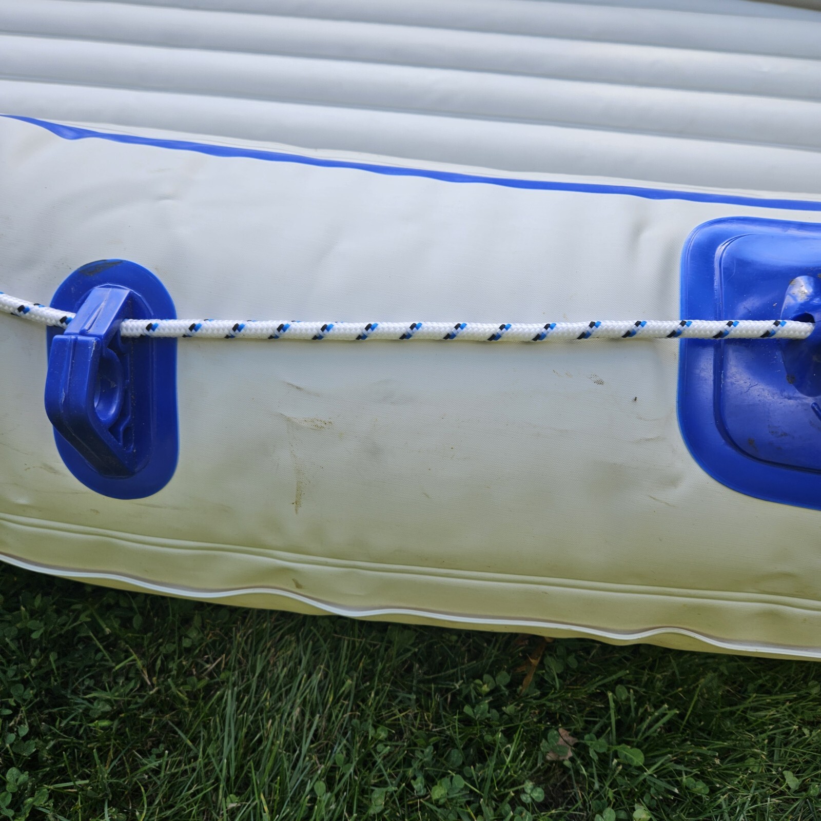 Sea Eagle SE8 Inflatable Boat 9 foot Inflatable Fishing Raft