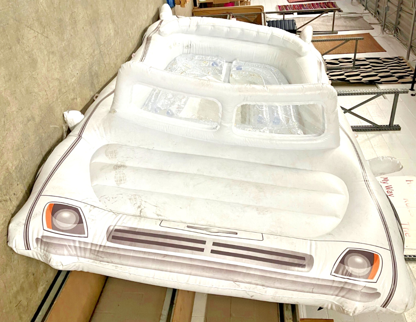 Member’s Mark White Inflatable Convertible Cruiser 6-Person Capacity New L2884
