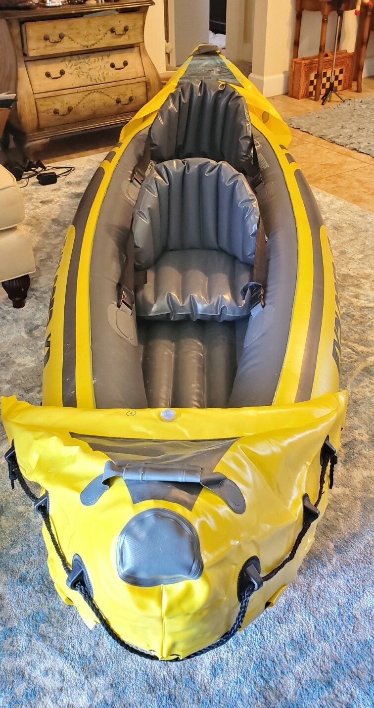 🥳🥳🥳Intex Explorer K2 Kayak, 2-Person Inflatable Kayak Set with pump.