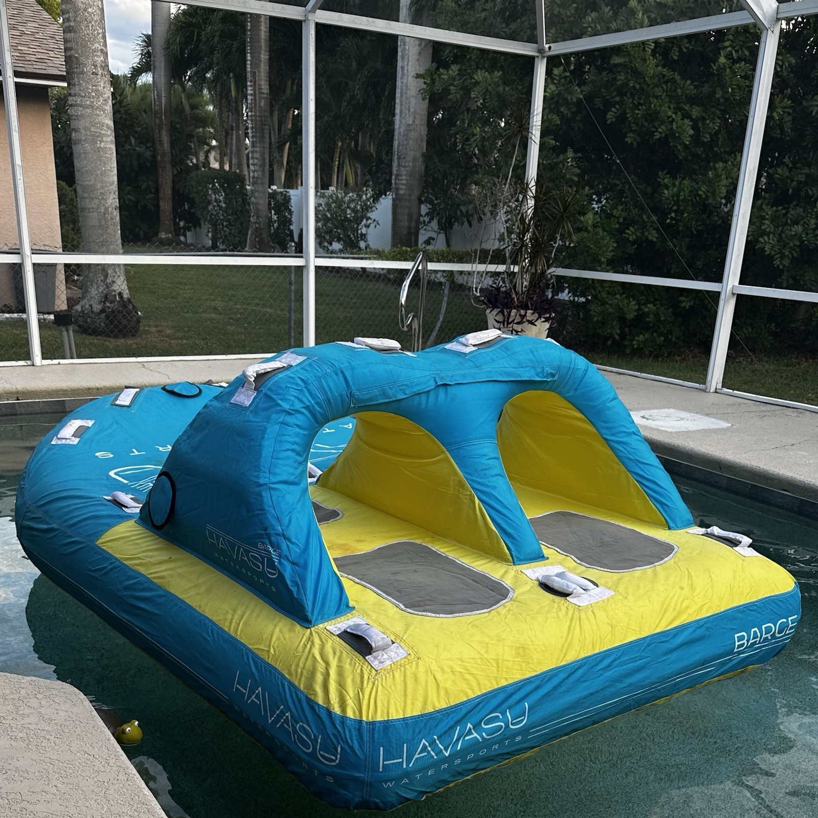 1-4 Person Towable Tube for Boat Jet Ski Inflatable Raft w/ Pump, Rope 510lb Cap