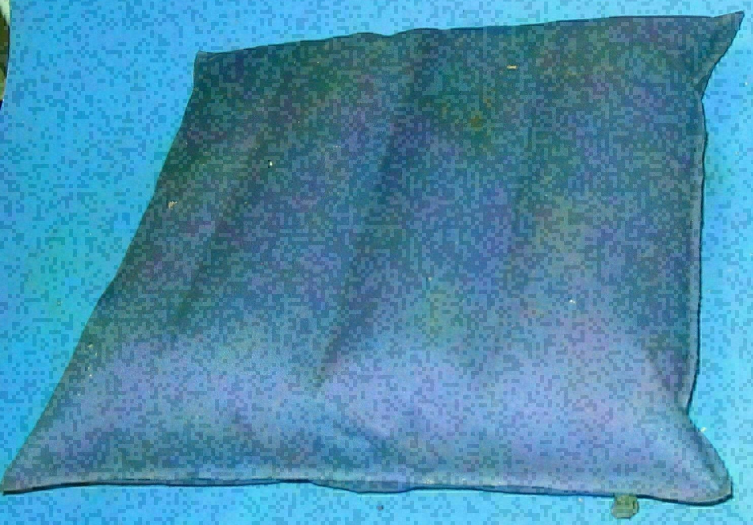 Vintage BLUE Mini SMALL Canvas RAFT PILLOW BLOW UP 60’S camping 15″ X 14″ 5w6