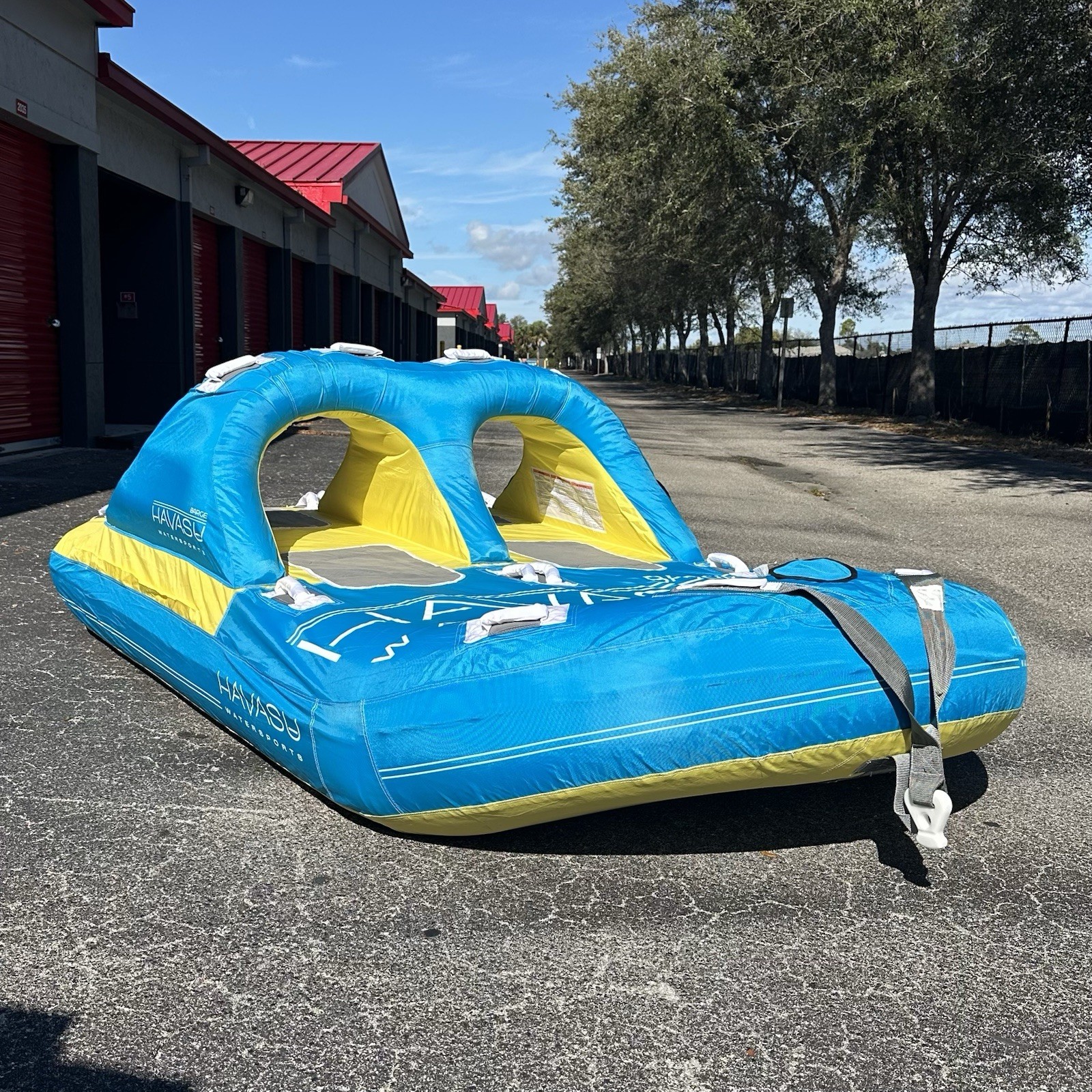 4 Person Towable Tube Boat Water Sport Floating Lounge Raft 510 lb w/Pump & Rope