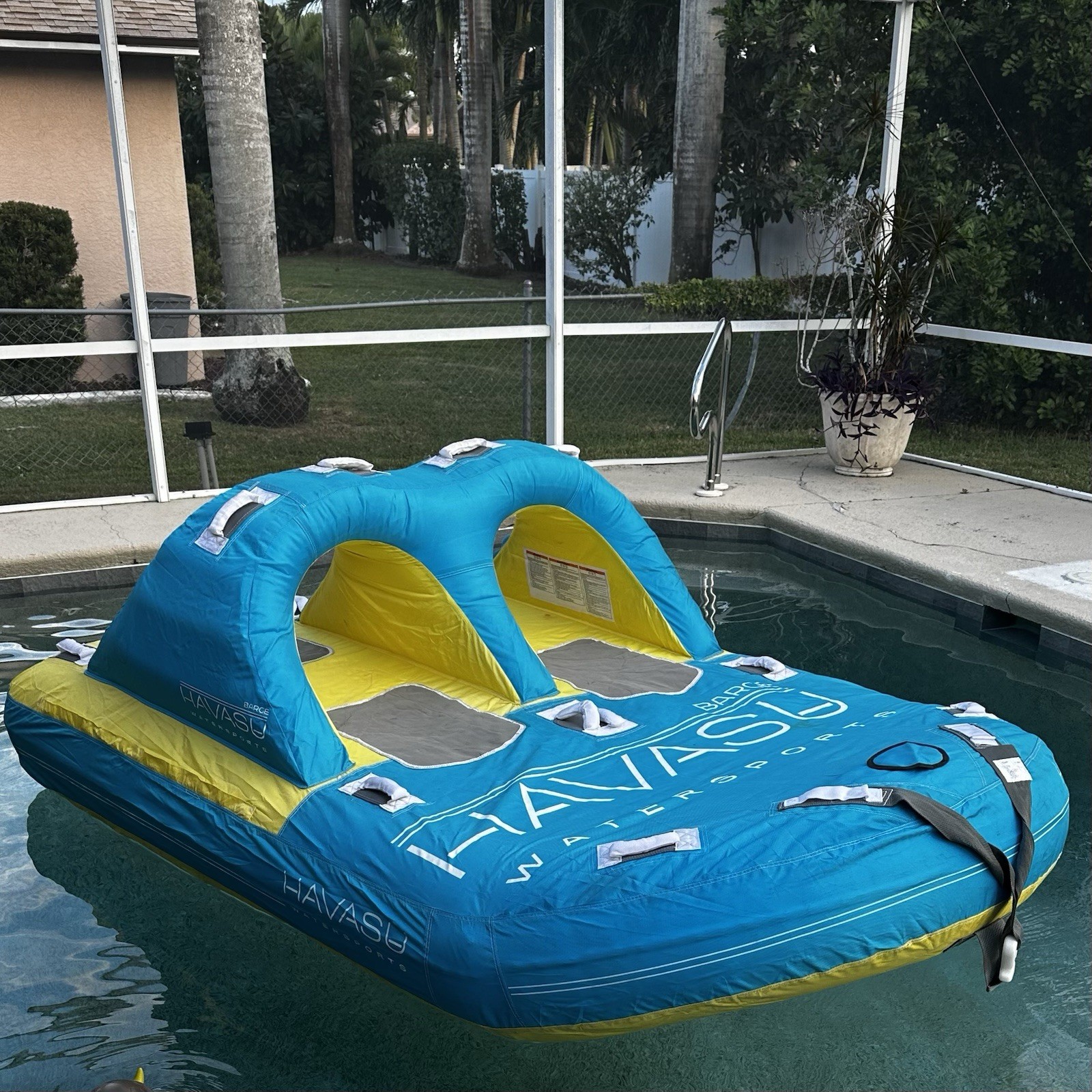 1-4 Person Towable Tube for Boat Jet Ski Inflatable Raft w/ Pump, Rope 510lb Cap