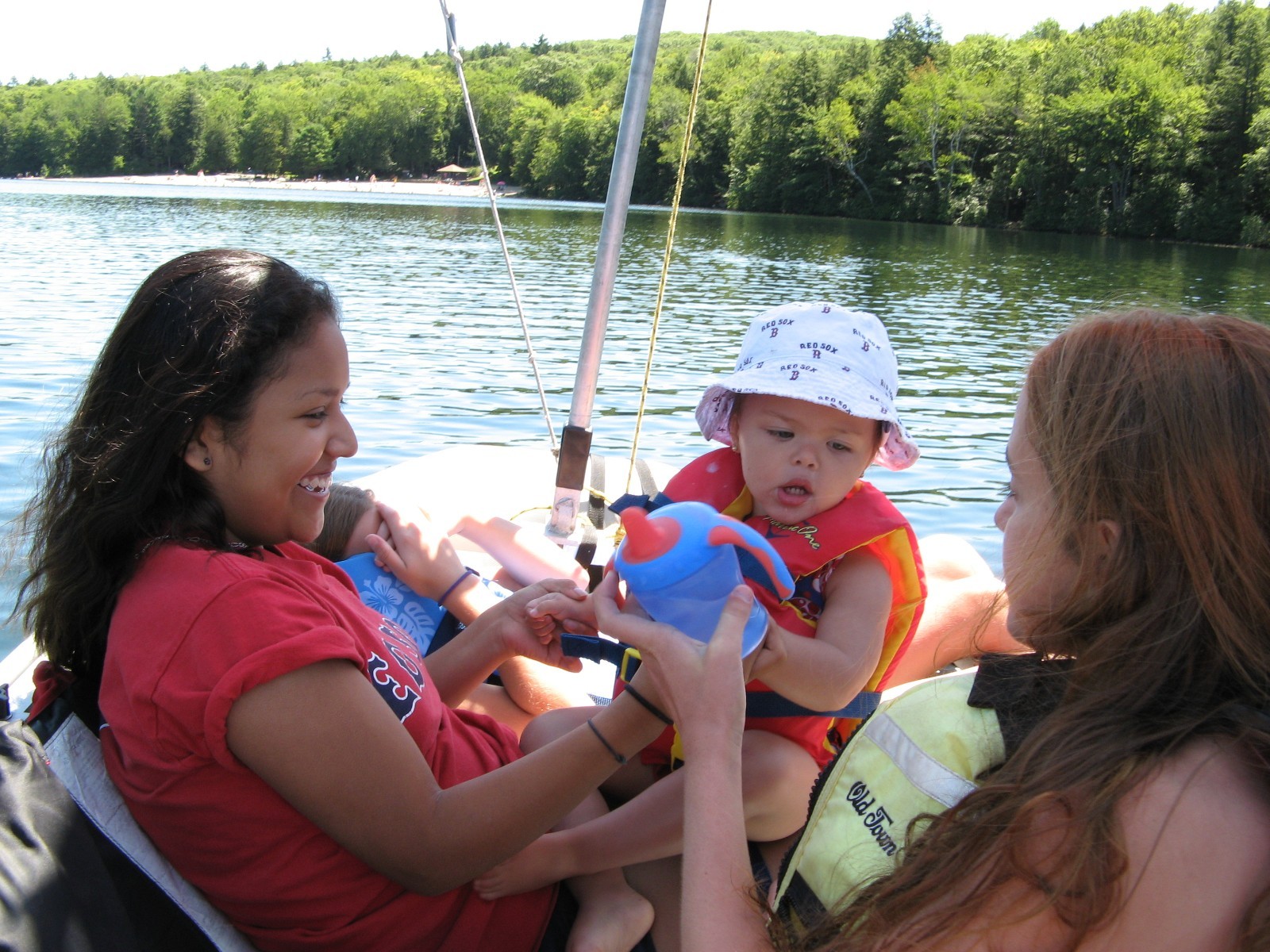 Inflatable Sailboat with Intex Mariner 3 Hull. Very portable!