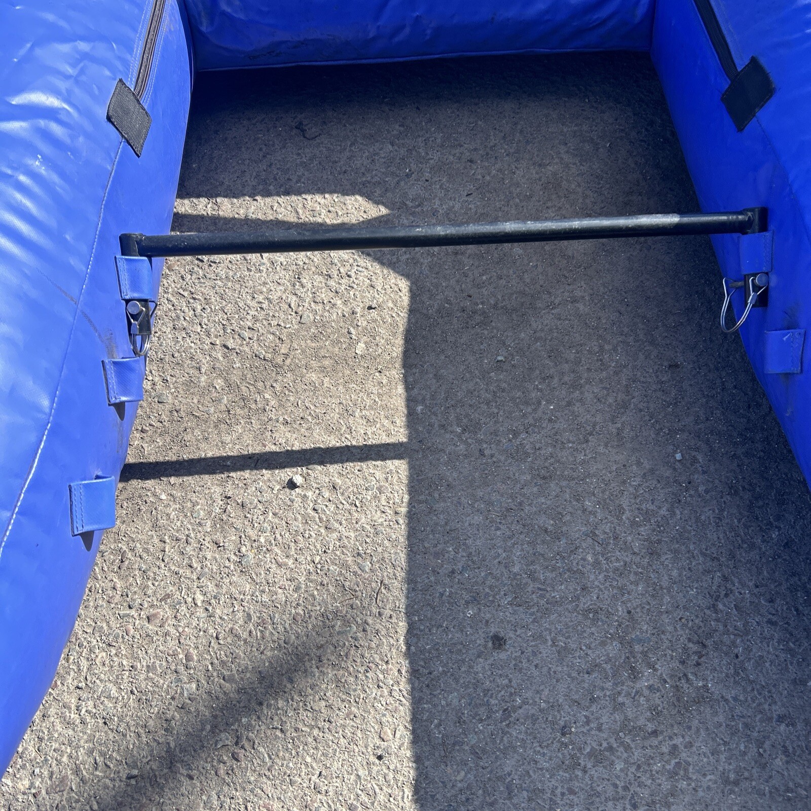 The Creek Company Voyager Frameless Pontoon w/ Pump Oars Bag ++