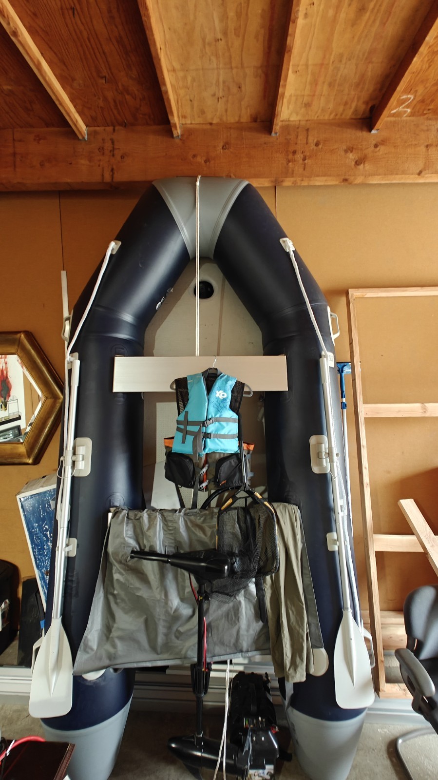 Hydro force inflatable boat with Motor, extra battery, life jacket and hand pump
