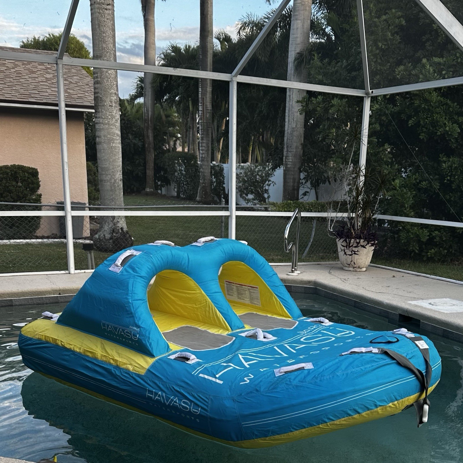 1-4 Person Towable Tube for Boat Jet Ski Inflatable Raft w/ Pump, Rope 510lb Cap