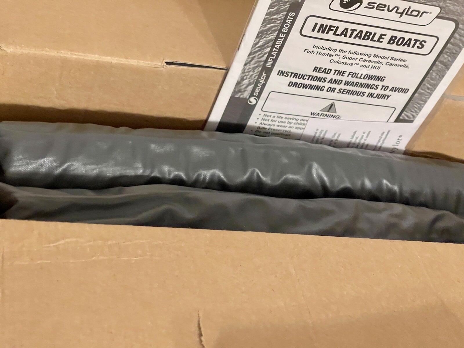 Unused HUI 200 SEVYLOR 2 MAN PERSON RAFT BOAT to 370lbs Open Box w/ Used Paddles