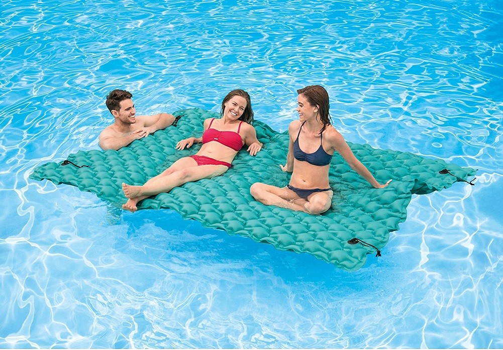 ***USEDINTEX GIANT 9.5foot INFLATABLE FLOATING WATER SWIMMING POOL LAKE MAT PLAT