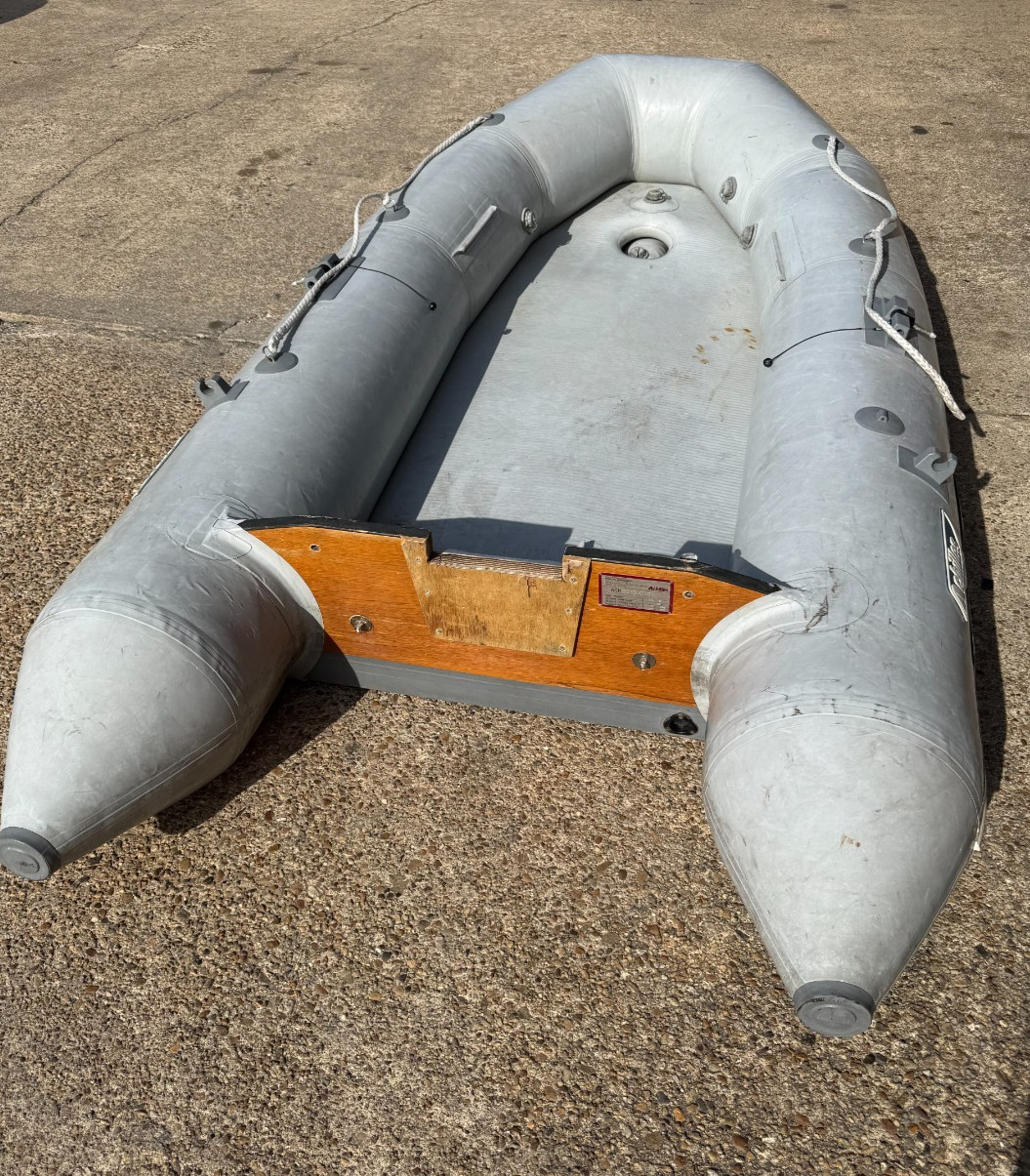 Achilles inflatable boat Lsl-5 1160 lbs. capacity